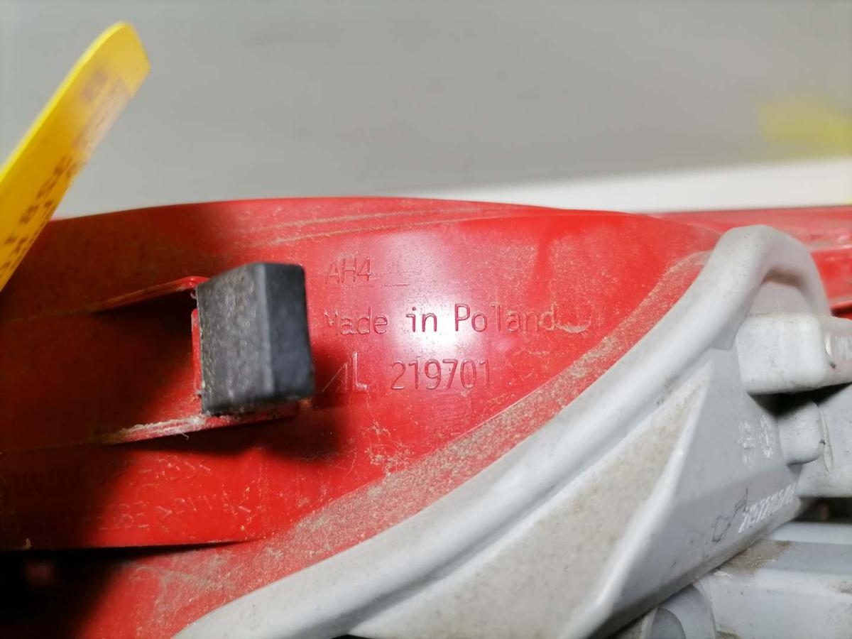 Audi A4 8K B8 original R&uuml;cklicht R&uuml;ckleuchte Schlussleuchte links au&szlig;en Kombi Bj.2009